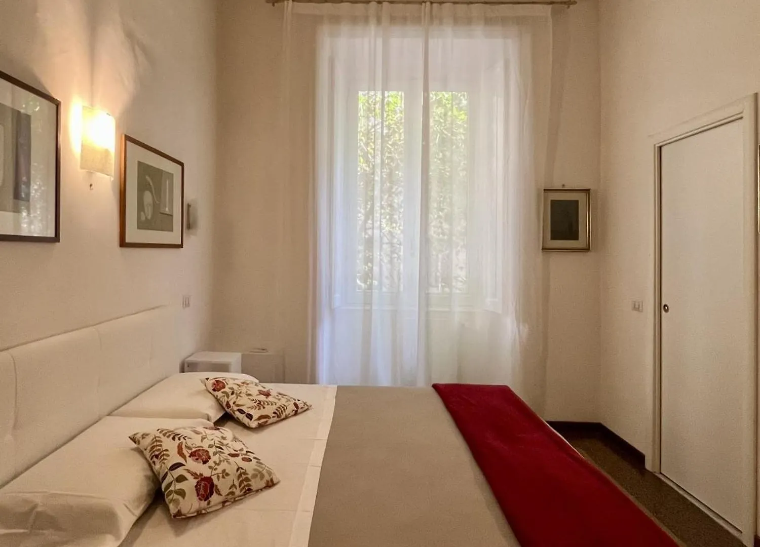 Vintage In Rome Apartment